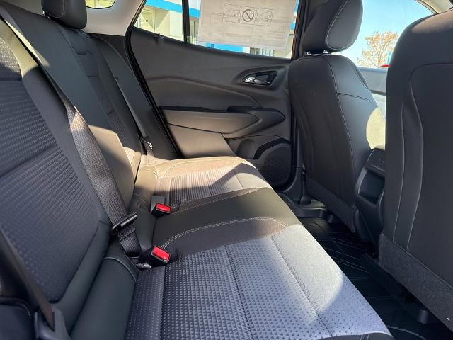 2025 Chevrolet Trax Vehicle Photo in MANHATTAN, KS 66502-5036