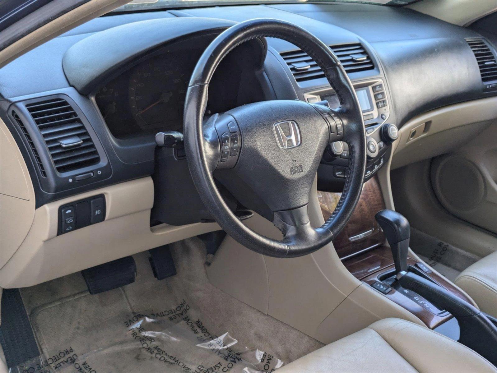 2006 Honda Accord Coupe Vehicle Photo in Tampa, FL 33614