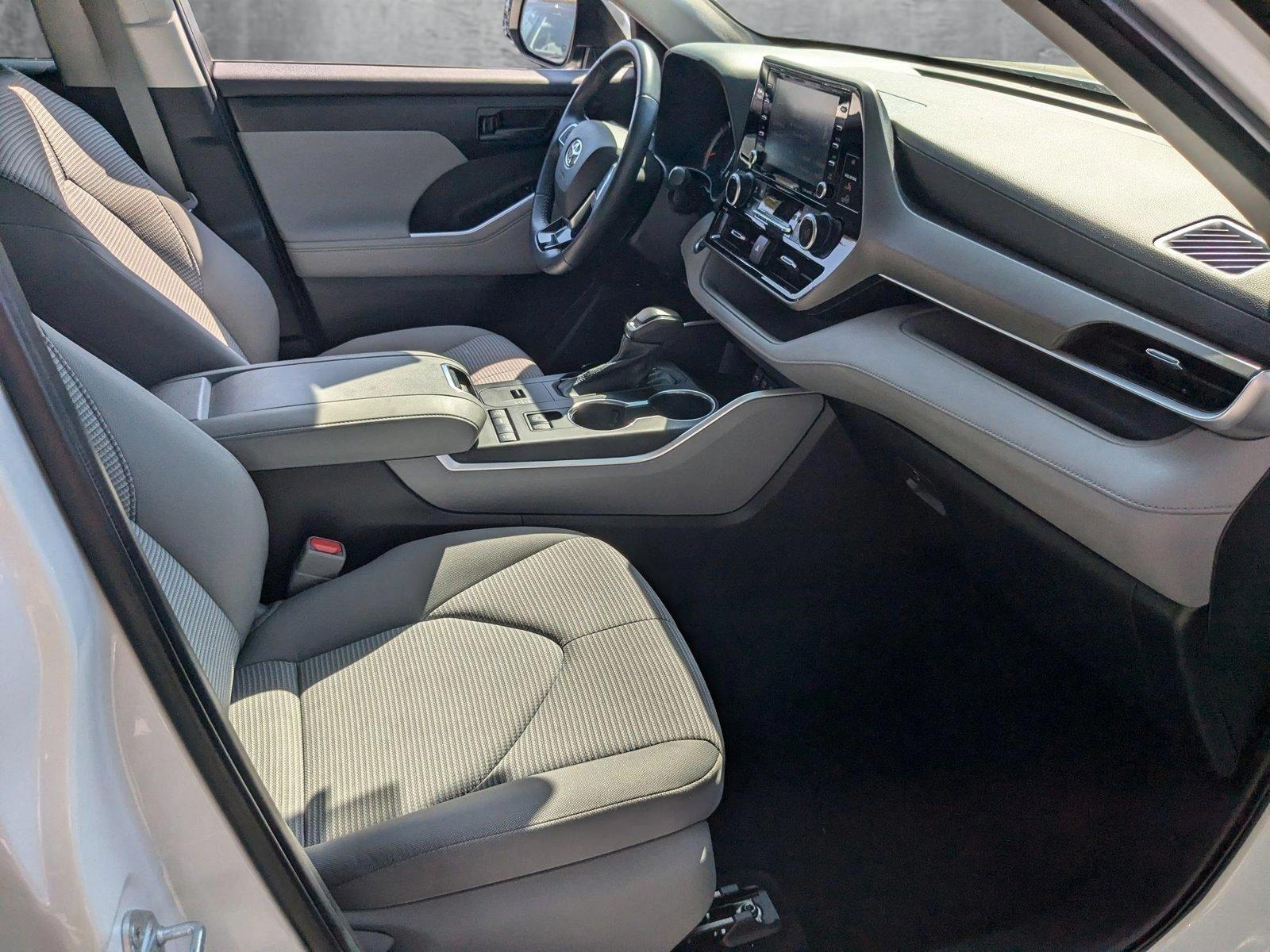 2021 Toyota Highlander Vehicle Photo in Miami, FL 33135