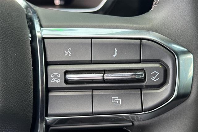 2025 GMC Canyon Vehicle Photo in ELK GROVE, CA 95757-8703