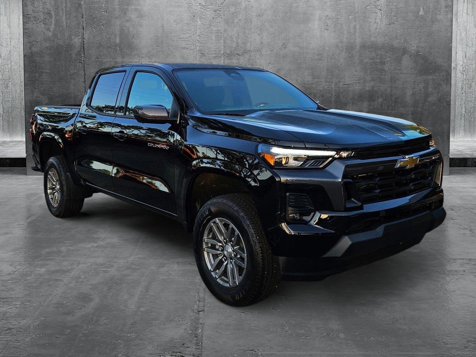 2025 Chevrolet Colorado Vehicle Photo in GREENACRES, FL 33463-3207