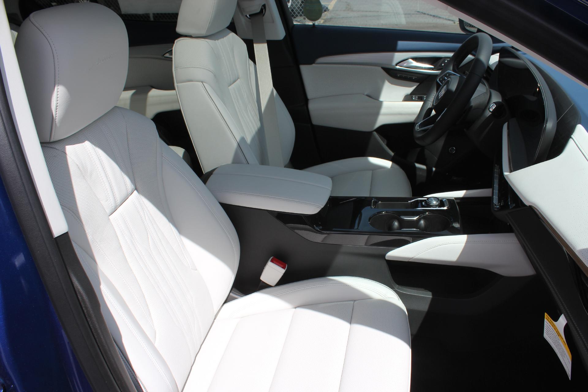 2025 Buick Envision Vehicle Photo in AURORA, CO 80012-4011