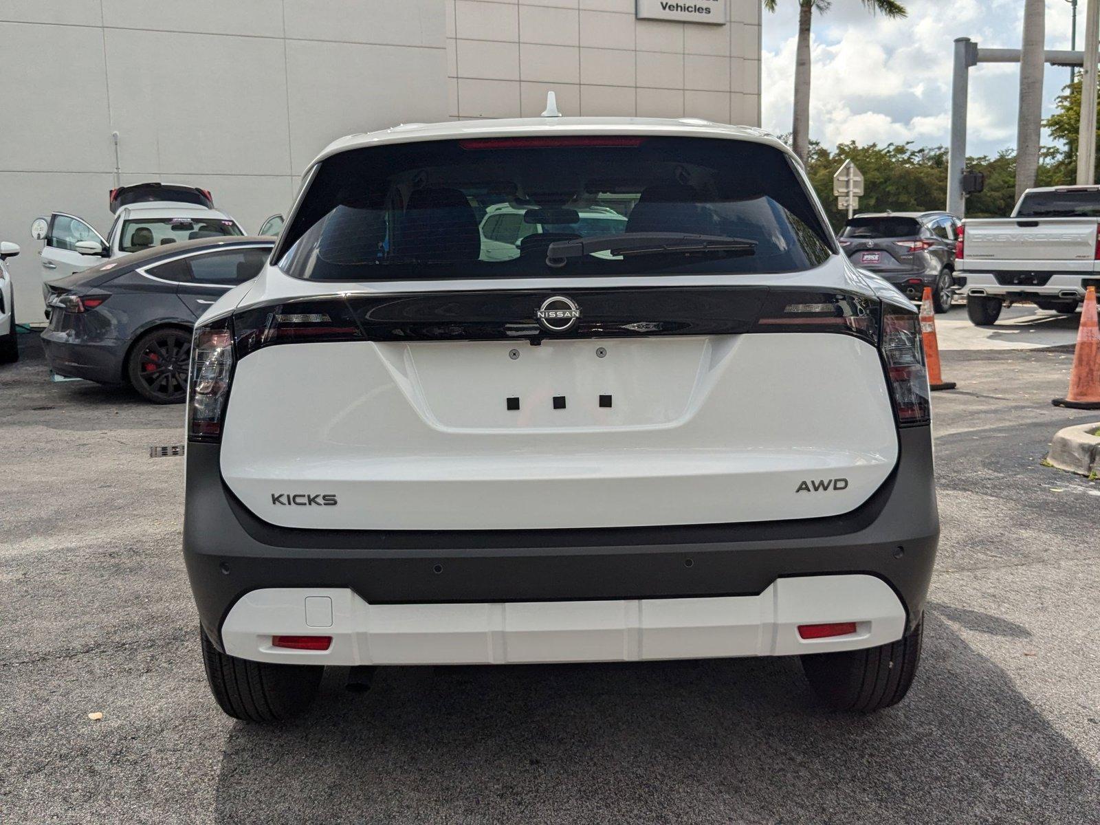 2025 Nissan Kicks Vehicle Photo in Miami, FL 33135
