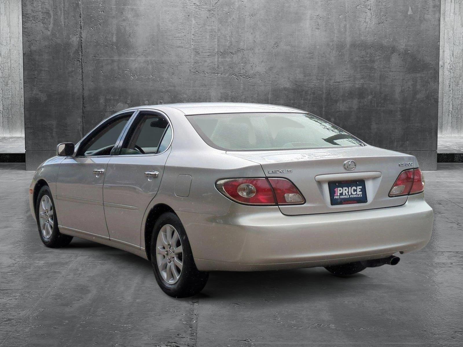 2002 Lexus ES 300 Vehicle Photo in West Palm Beach, FL 33417