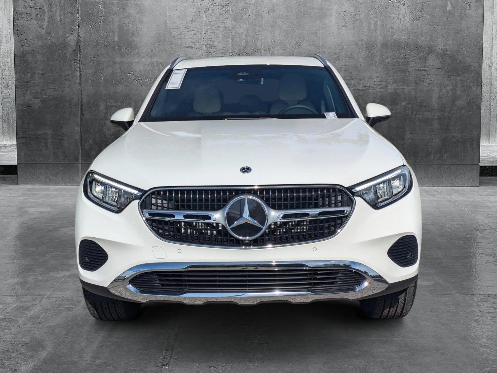 2025 Mercedes-Benz GLC Vehicle Photo in Sarasota, FL 34231
