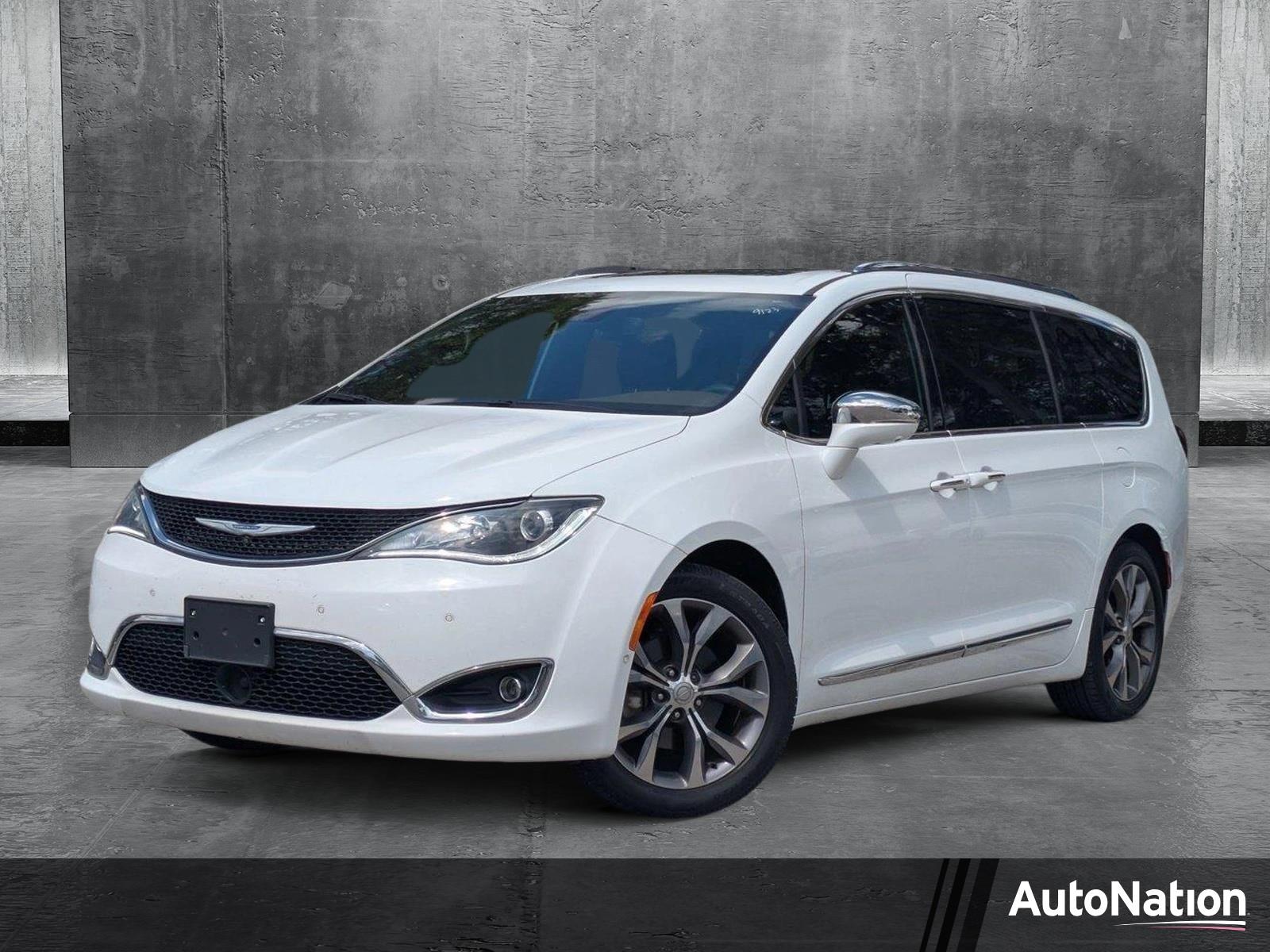 2020 Chrysler Pacifica Vehicle Photo in GREENACRES, FL 33463-3207