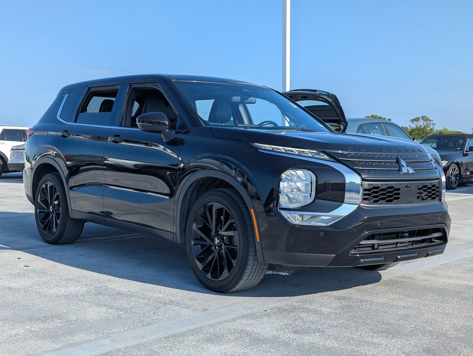 2022 Mitsubishi Outlander Vehicle Photo in Ft. Myers, FL 33907