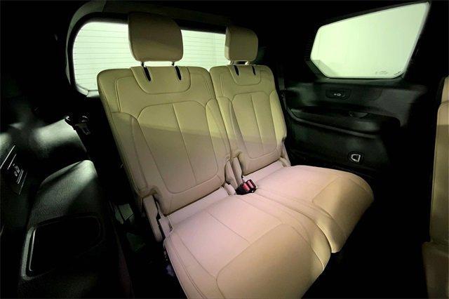 2023 Jeep Grand Cherokee L Vehicle Photo in KANSAS CITY, MO 64114-4545