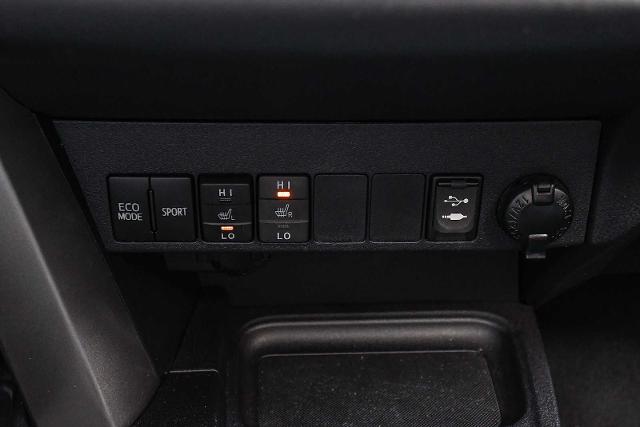 2017 Toyota RAV4 Vehicle Photo in DALLAS, TX 75235