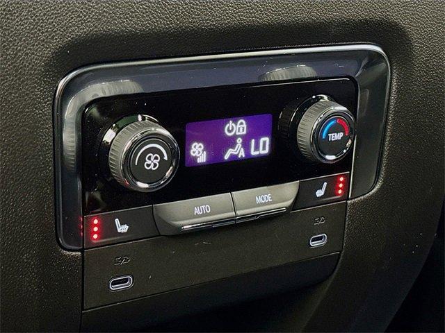 2025 Chevrolet Suburban Vehicle Photo in PUYALLUP, WA 98371-4149