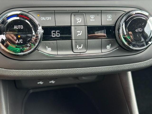 2025 Buick Envista Vehicle Photo in COLUMBIA, MO 65203-3903