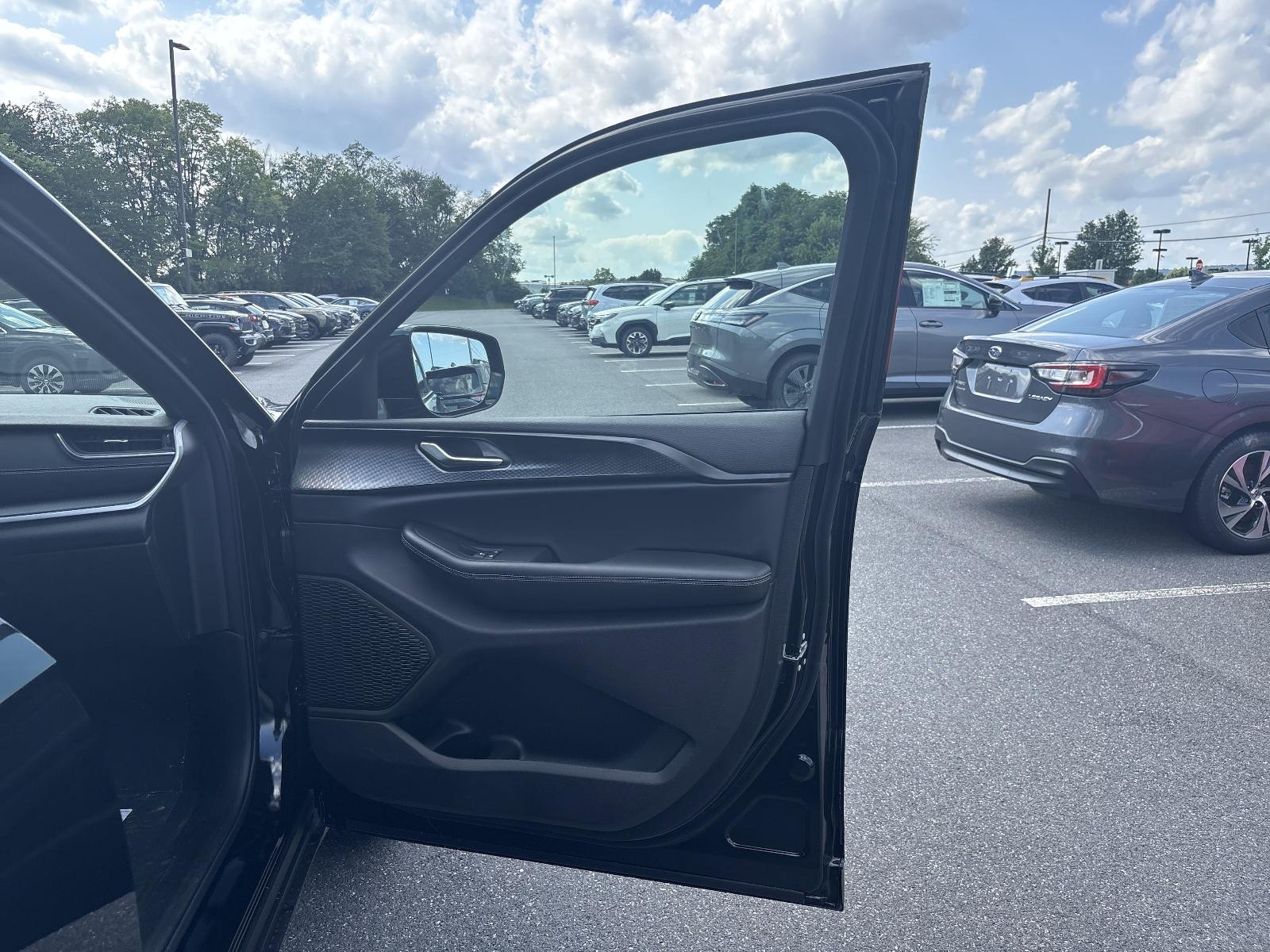 2025 Jeep Grand Cherokee Vehicle Photo in Mechanicsburg, PA 17050-1707