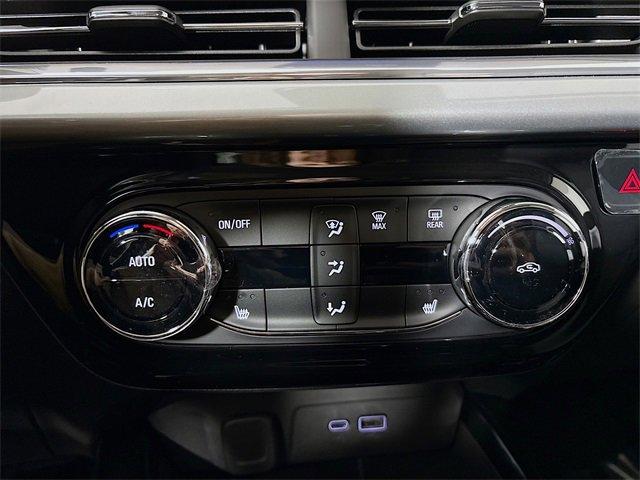 2025 Chevrolet Trax Vehicle Photo in PUYALLUP, WA 98371-4149