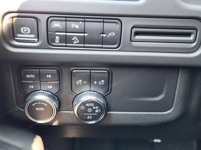 2022 GMC Yukon Vehicle Photo in DENTON, TX 76210-9321