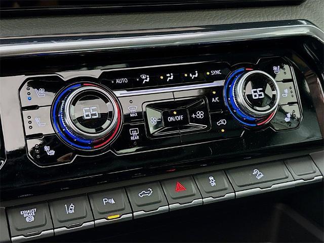 2025 GMC Sierra 3500 HD Vehicle Photo in PUYALLUP, WA 98371-4149