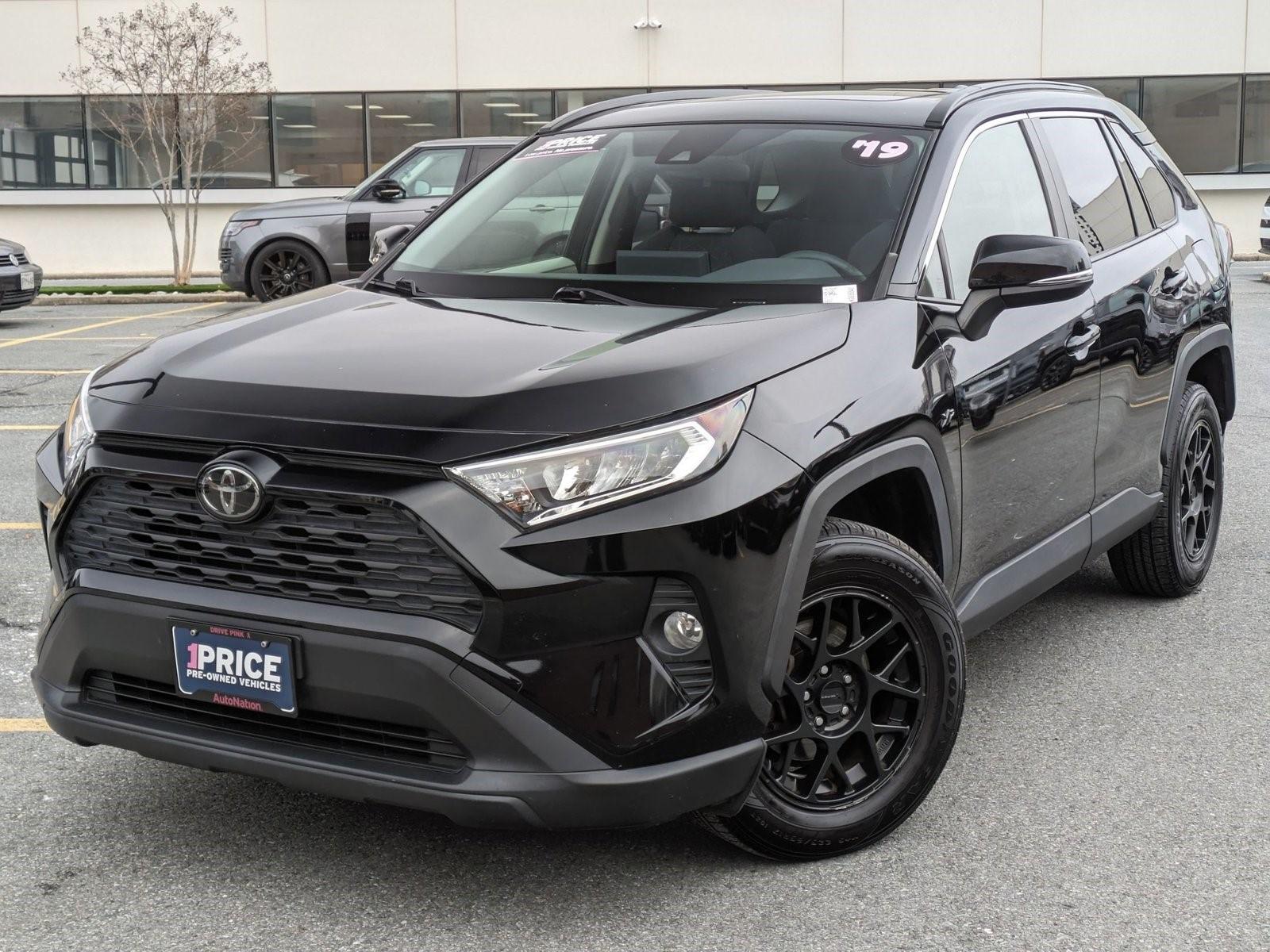 2019 Toyota RAV4 Vehicle Photo in Bethesda, MD 20852