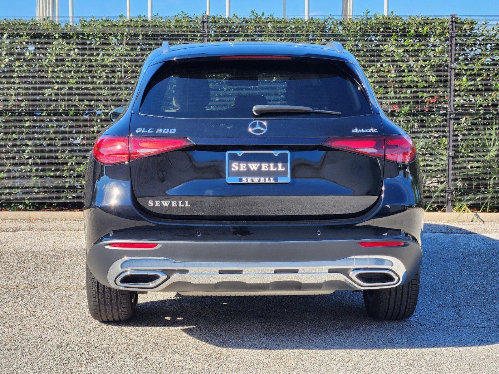 2024 Mercedes-Benz GLC Vehicle Photo in HOUSTON, TX 77079