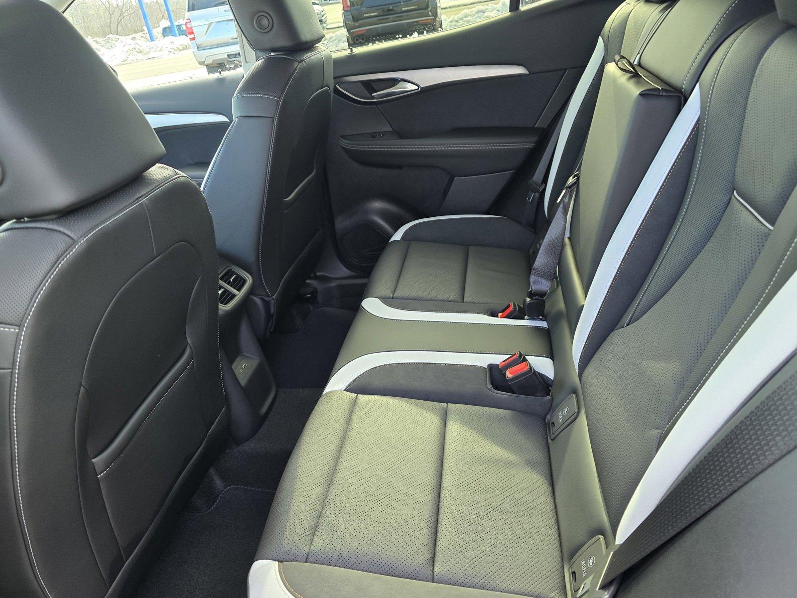 2025 Buick Envision Vehicle Photo in Rolla, MO 65401