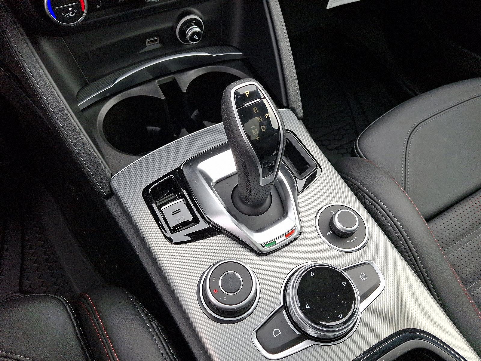 2025 Alfa Romeo Stelvio Vehicle Photo in Mechanicsburg, PA 17050