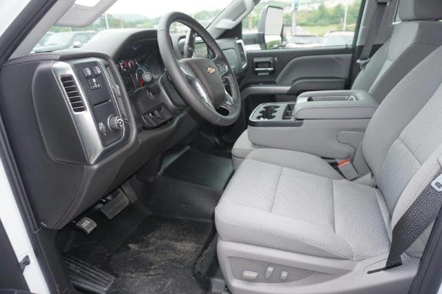 2024 Chevrolet Silverado Chassis Cab Vehicle Photo in FAIRMONT, WV 26554-2318