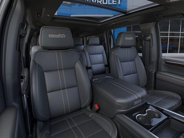 2025 Chevrolet Suburban Vehicle Photo in PAWLING, NY 12564-3219