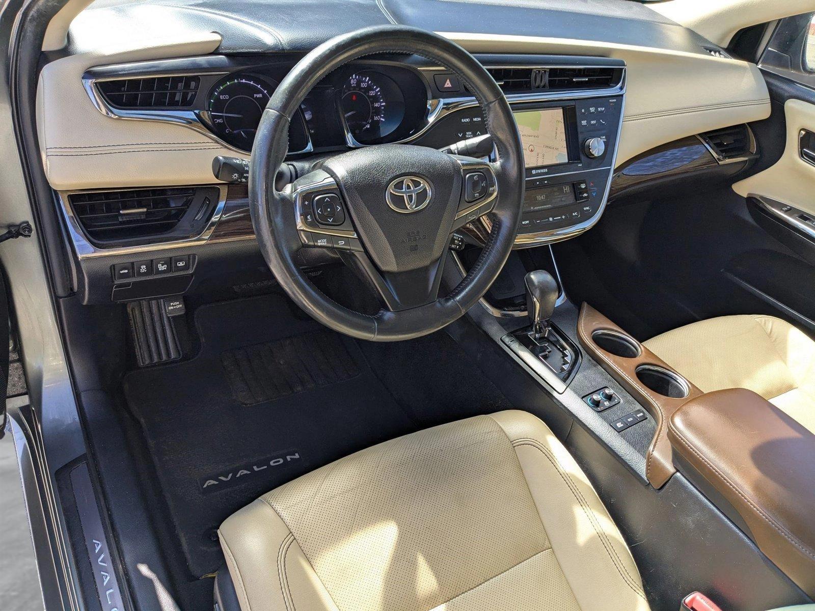 2014 Toyota Avalon Hybrid Vehicle Photo in Spokane Valley, WA 99206