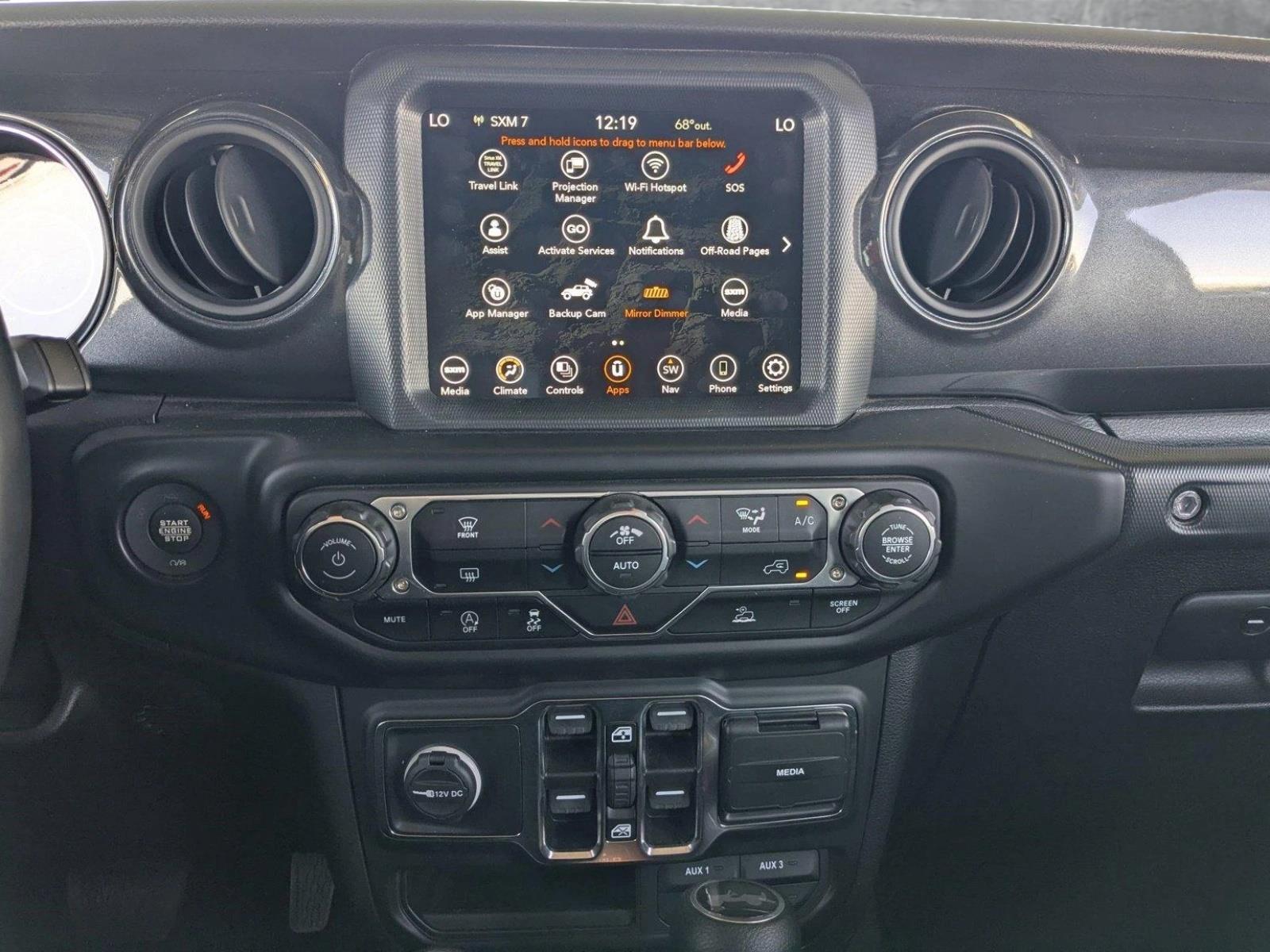 2022 Jeep Wrangler Vehicle Photo in Valencia, CA 91355