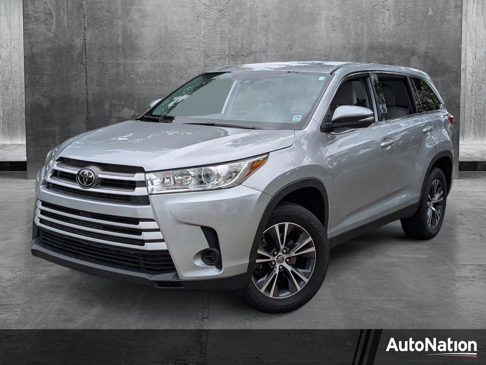 2019 Toyota Highlander Vehicle Photo in West Palm Beach, FL 33417