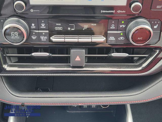 2021 Toyota Highlander Vehicle Photo in DENTON, TX 76210-9321