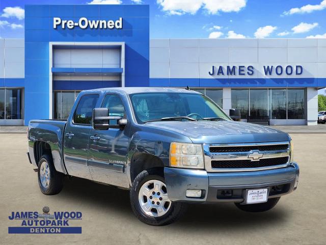 2007 Chevrolet Silverado 1500 Vehicle Photo in DENTON, TX 76210-9321