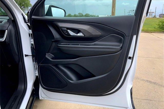 2024 GMC Terrain Vehicle Photo in TOPEKA, KS 66609-0000