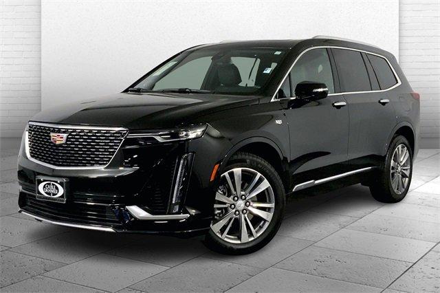 2025 Cadillac XT6 Vehicle Photo in KANSAS CITY, MO 64114-4502