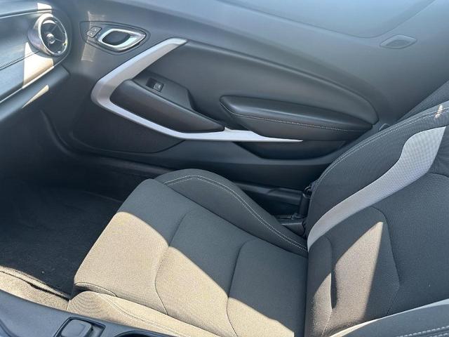 2019 Chevrolet Camaro Vehicle Photo in COLUMBIA, MO 65203-3903