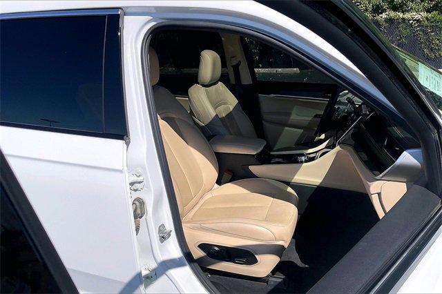 2022 Jeep Grand Cherokee L Vehicle Photo in INDEPENDENCE, MO 64055-1314