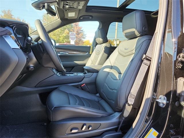 2025 Cadillac XT6 Vehicle Photo in ALLENTOWN, PA 18103-7399