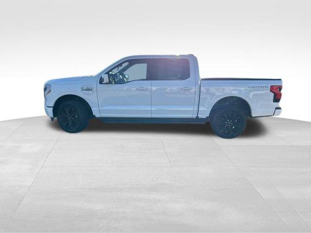 2023 Ford F-150 Lightning Vehicle Photo in MEDINA, OH 44256-9631