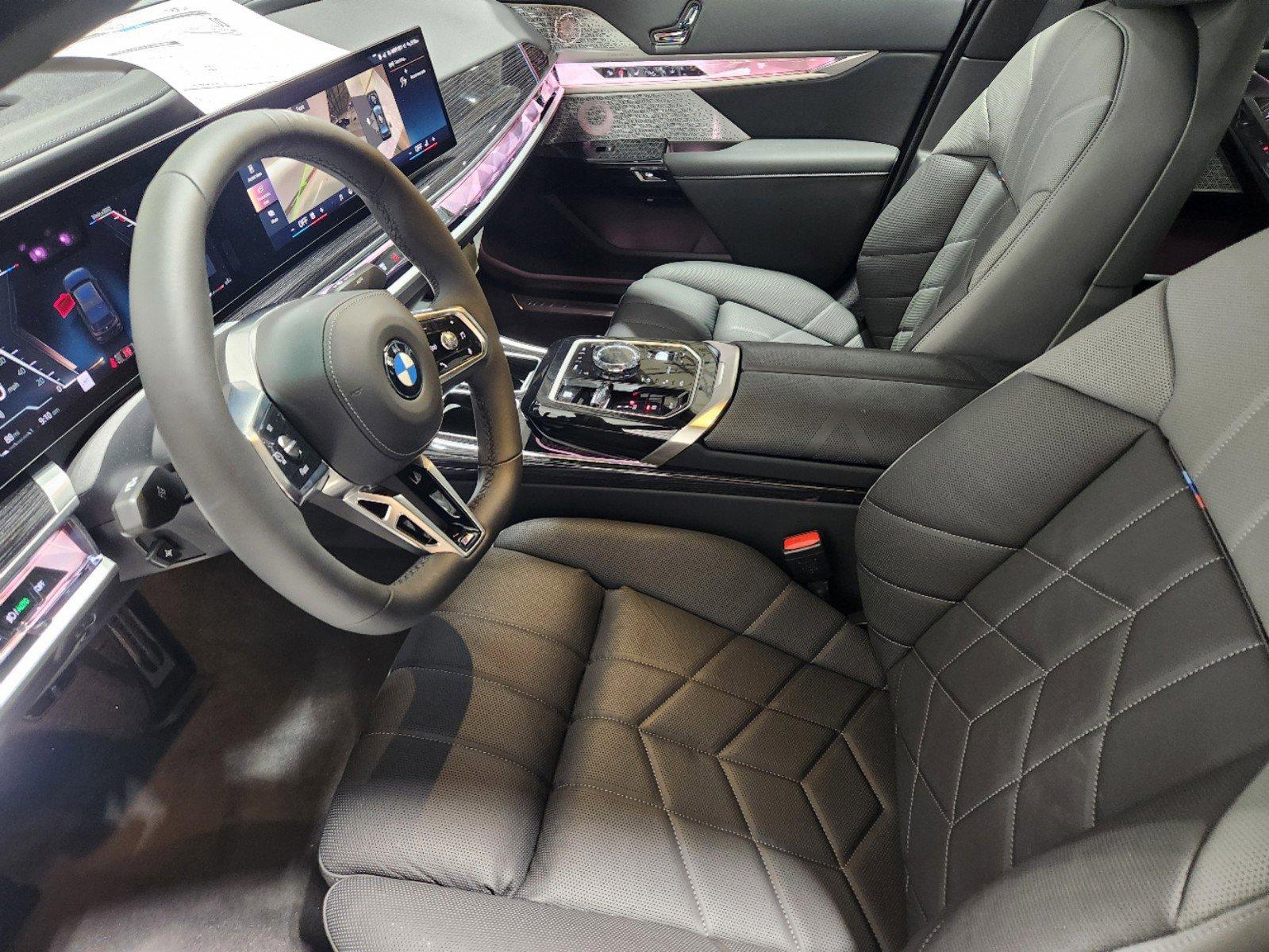 2025 BMW 740i Vehicle Photo in GRAPEVINE, TX 76051