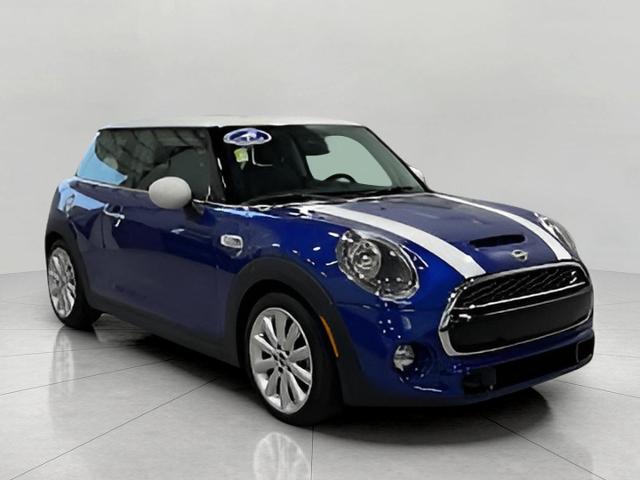 2019 MINI Cooper S Hardtop Vehicle Photo in Green Bay, WI 54304