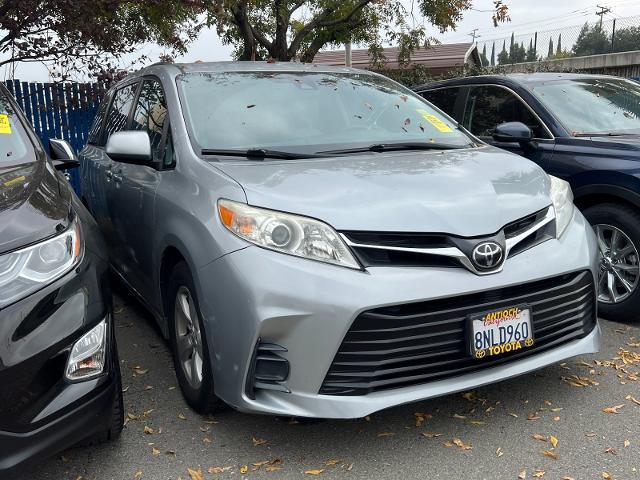 2018 Toyota Sienna Vehicle Photo in PITTSBURG, CA 94565-7121