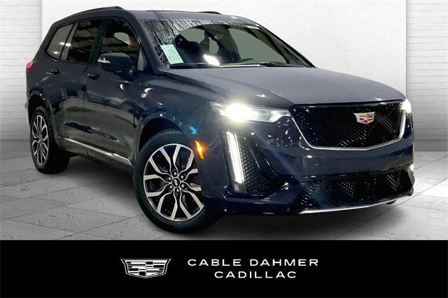 2025 Cadillac XT6 Vehicle Photo in KANSAS CITY, MO 64114-4545