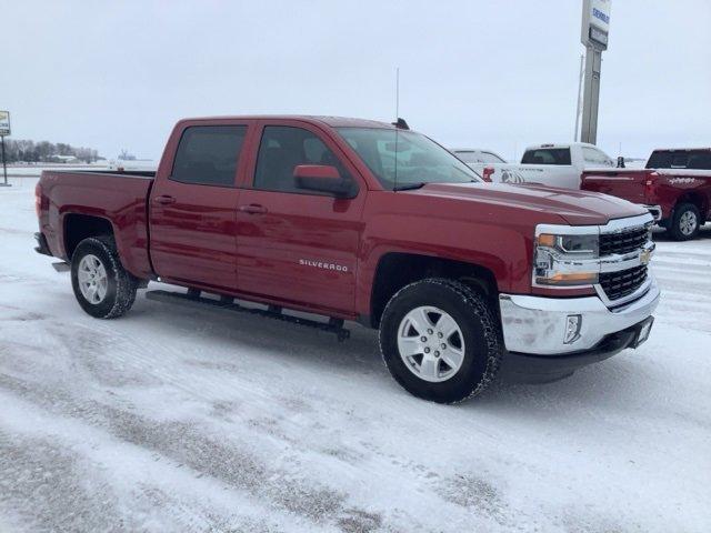 Used 2018 Chevrolet Silverado 1500 LT with VIN 3GCUKREC7JG634518 for sale in Truman, Minnesota