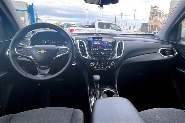 2024 Chevrolet Equinox Vehicle Photo in TOPEKA, KS 66609-0000