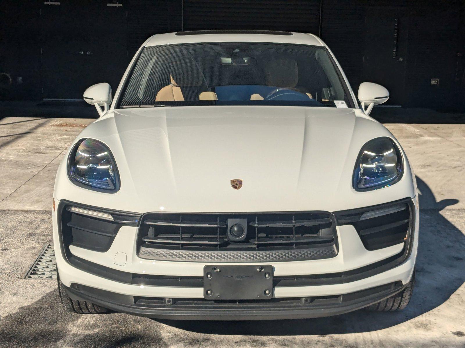 2024 Porsche Macan Vehicle Photo in Towson, MD 21204