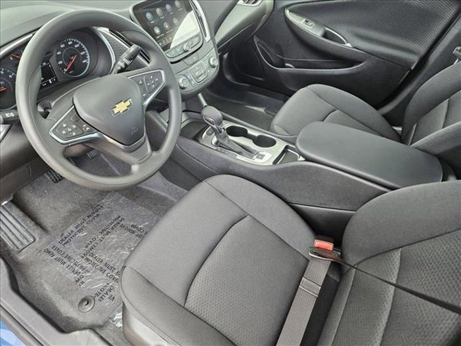 2025 Chevrolet Malibu Vehicle Photo in PEORIA, AZ 85382-3715