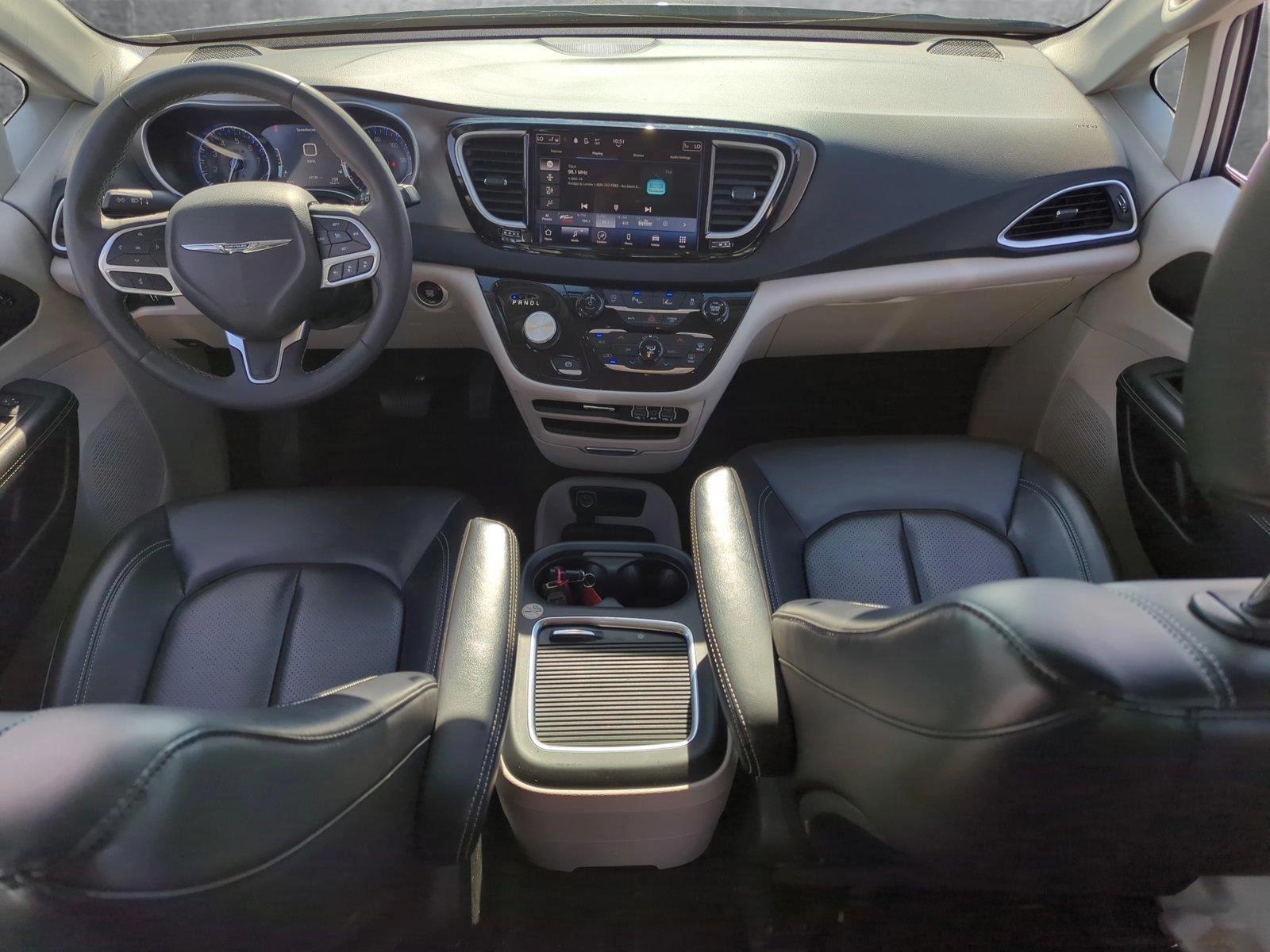 2023 Chrysler Pacifica Vehicle Photo in Ft. Myers, FL 33907