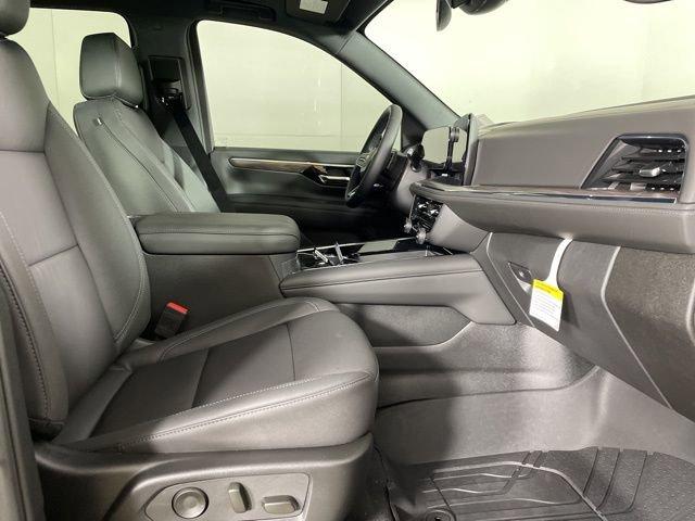 2025 Chevrolet Suburban Vehicle Photo in PHOENIX, AZ 85014-3381