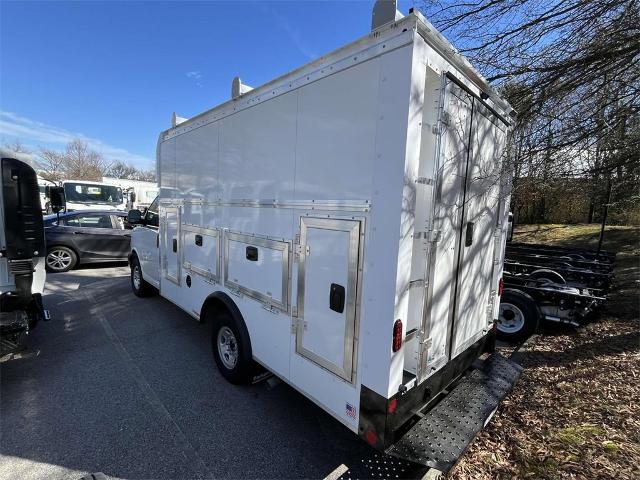 2025 Chevrolet Express Cutaway 3500 Vehicle Photo in ALCOA, TN 37701-3235