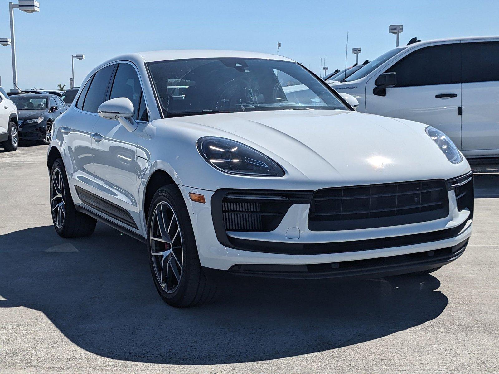 2022 Porsche Macan Vehicle Photo in MIAMI, FL 33172-3015