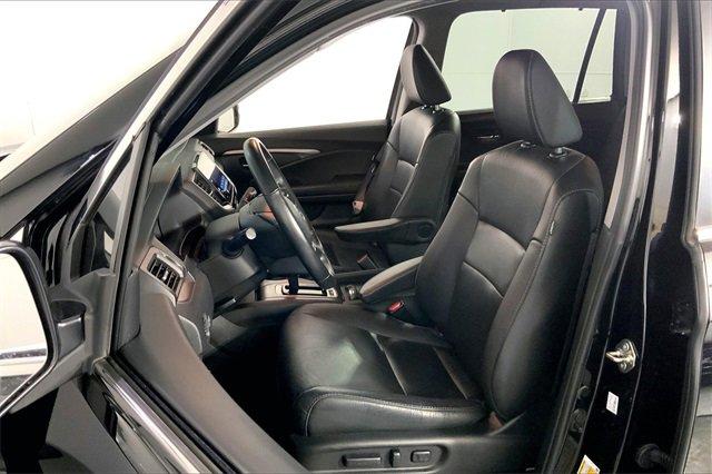2020 Honda Pilot Vehicle Photo in KANSAS CITY, MO 64114-4502