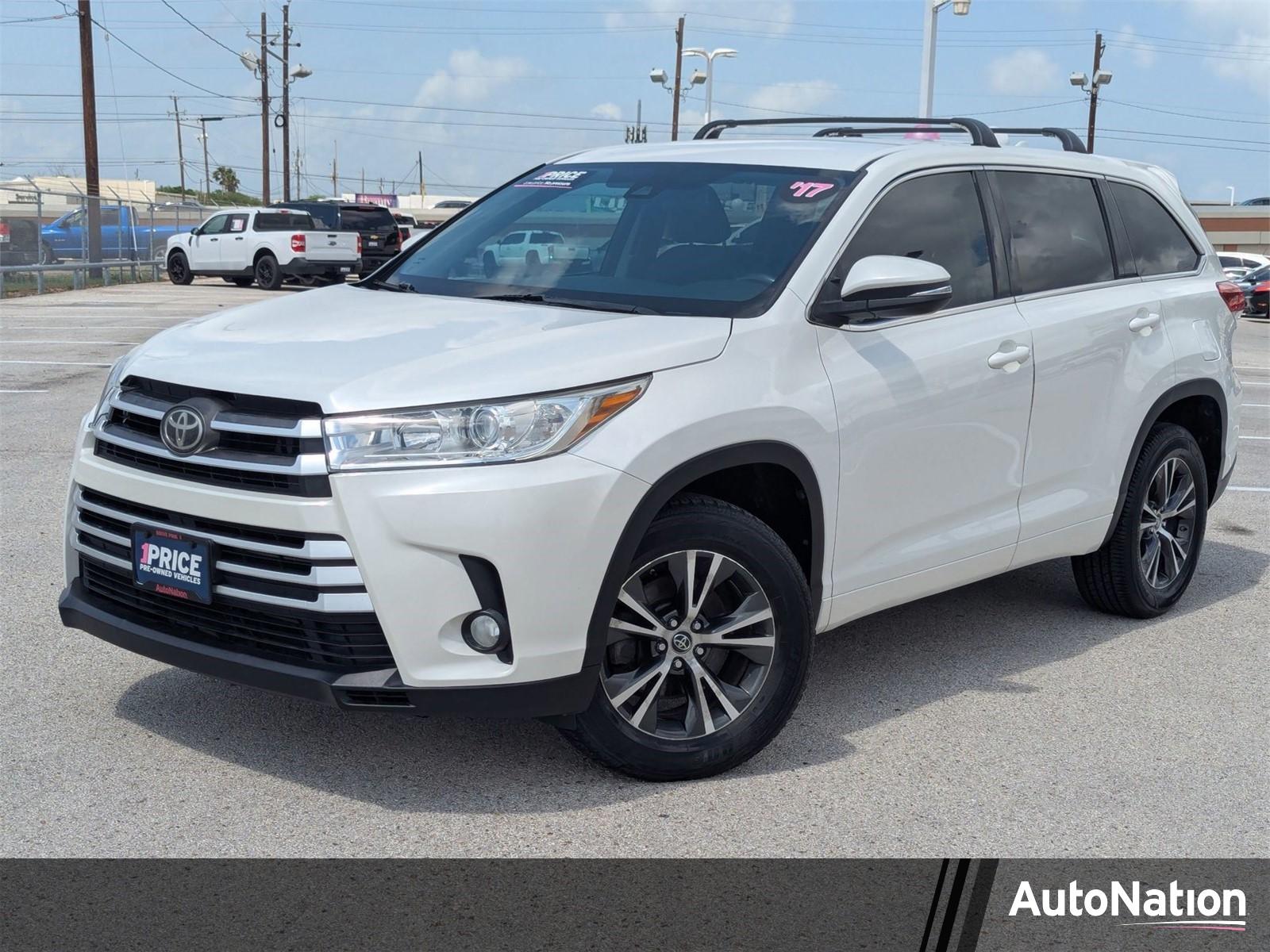 2017 Toyota Highlander Vehicle Photo in Corpus Christi, TX 78415